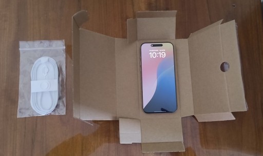 Zdjęcie oferty: iPhone 16 Pro Max 256GB – Nowy, 0 cykli, 24 msc gwarancji! Bez rat! 