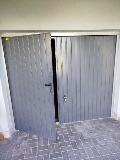 Zdjęcie oferty: Brama garażowa uchylna z drzwiami otwieranymi 