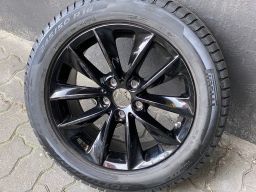 Zdjęcie oferty: Felgi 18" z oponami zimowymi do BMW