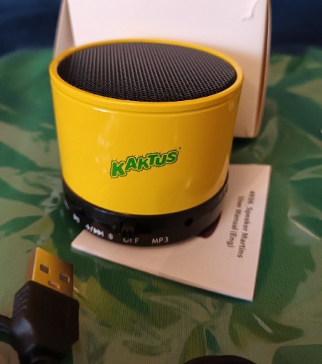 Zdjęcie oferty: Głośnik przenośny bluetooth KAKTUS + bluza M