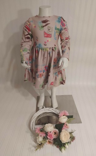 Zdjęcie oferty: Wiosenna sukienka idealna do przedszkola 104