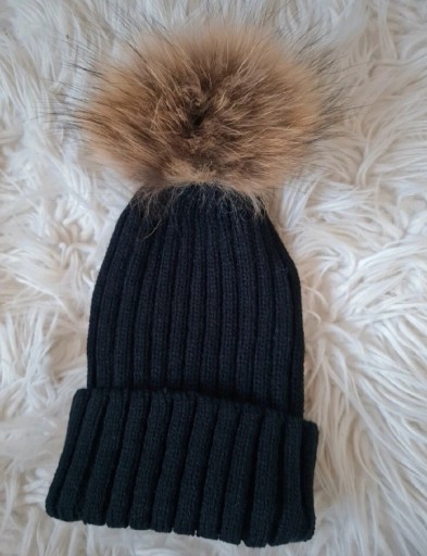 Zdjęcie oferty: Zimowa czapka z pomponem futro naturalne 