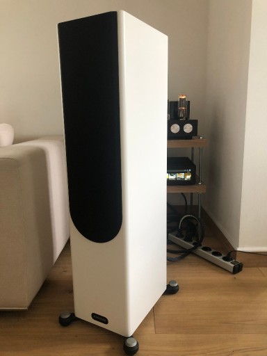 Zdjęcie oferty: Sprzedam kolumny Monitor Audio Gold 300 biały mat