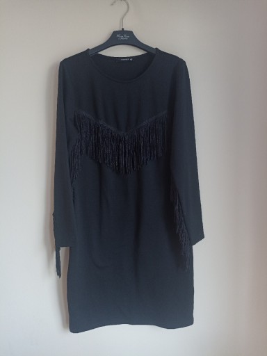 Zdjęcie oferty: Czarna sukienka z frędzlami Reserved M 38 