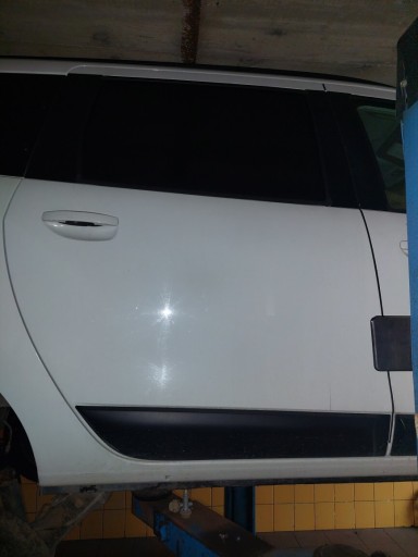 Zdjęcie oferty: Drzwi do Dacia Lodgy prawy tył
