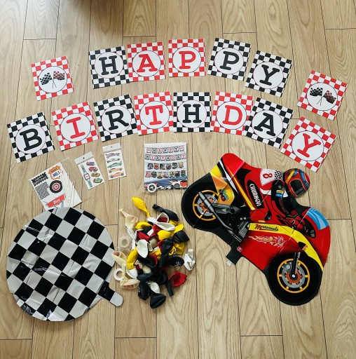 Zdjęcie oferty: Zestaw urodzinowy cros auta Formuła 1 balony baner