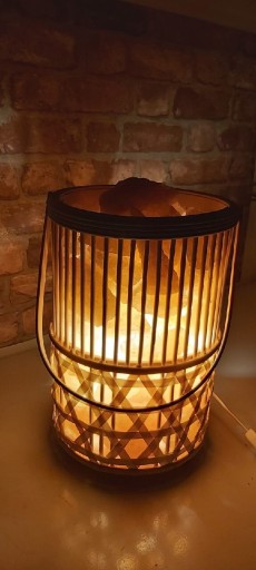 Zdjęcie oferty: Lampa solna Wieża ,jonizator powietrza różowa sól 