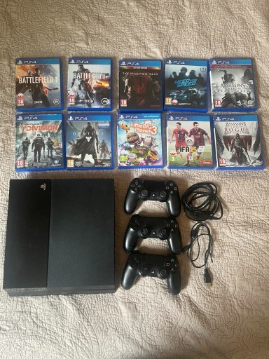 Zdjęcie oferty: Konsola Sony PS4 500 GB + 3 PADY + 10 gier gratis