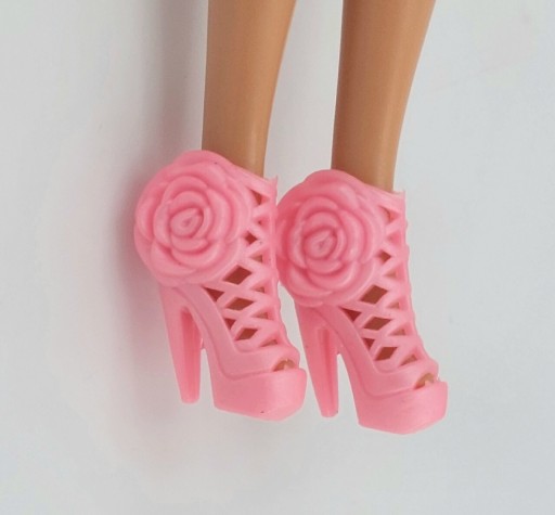 Zdjęcie oferty: Buty dla lalki Barbie Standard i Curvy różowe.
