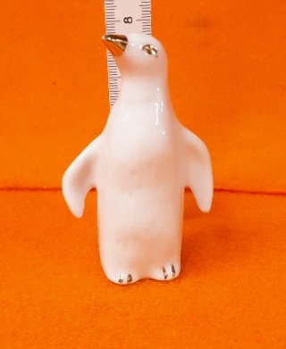 Zdjęcie oferty: Porcelanowa figurka małego pingwina