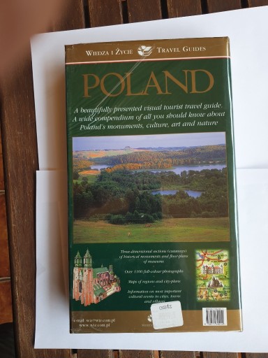Zdjęcie oferty: Poland Wiedza i Życie album przewodnik nowy folia