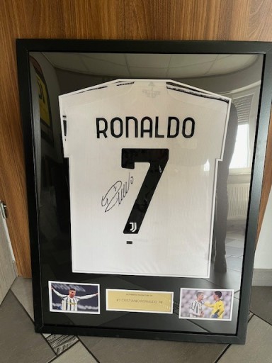 Zdjęcie oferty: Koszulka Autograf Podpis Ronaldo Juventus prezent