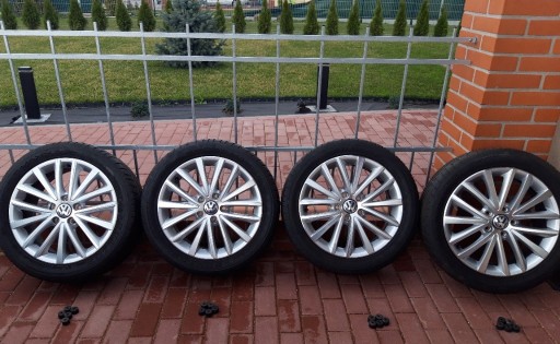 Zdjęcie oferty: Felgi 17 VW + opony letnie Dunlop Sport 225/45/17