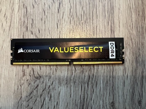 Zdjęcie oferty: Corsair DDR4 8GB Value Select CMV8GX4M1A2400C16
