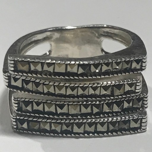 Zdjęcie oferty: Srebrny pierścionek z markazytami