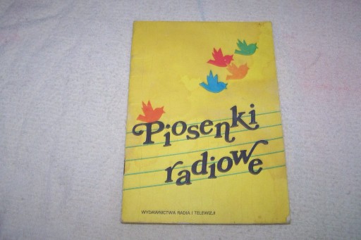 Zdjęcie oferty: Piosenki radiowe śpiewnik