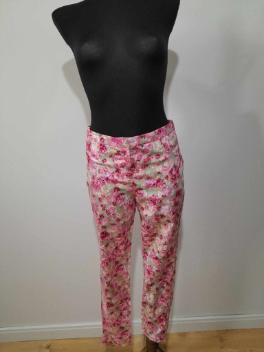Zdjęcie oferty: Spodnie w różowe kwiaty