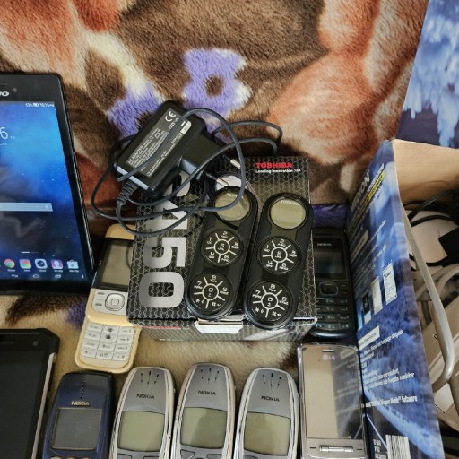 Zdjęcie oferty: Mix starych telefonów 