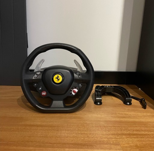 Zdjęcie oferty: Kierownica THRUSTMASTER T80 Ferrari 488 - JAK NOWA