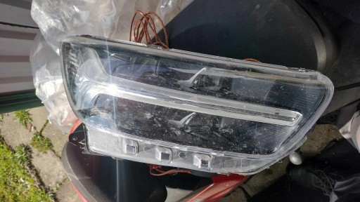 Zdjęcie oferty: Reflektor lampa prawa Volvo XC 40 II LED 31655990