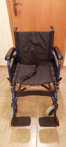 Zdjęcie oferty: Wózek inwalidzki stalowy