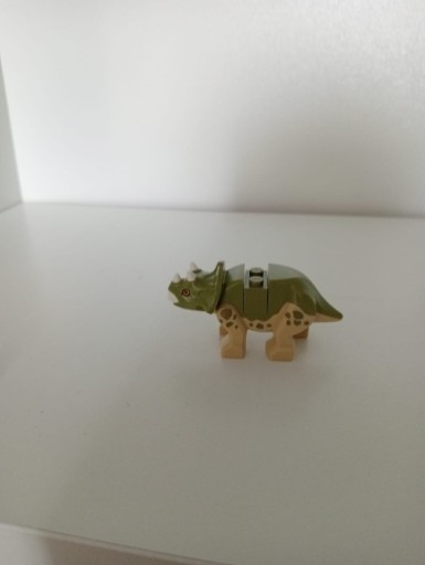 Zdjęcie oferty: Figurka Lego dinozaur Triceratops