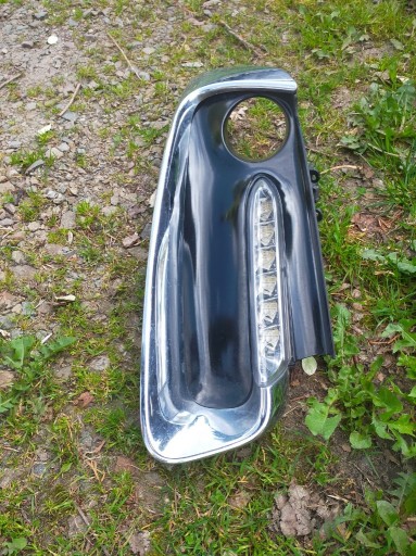 Zdjęcie oferty: Kratka zderzaka prawa renault scenic 3 lift Led