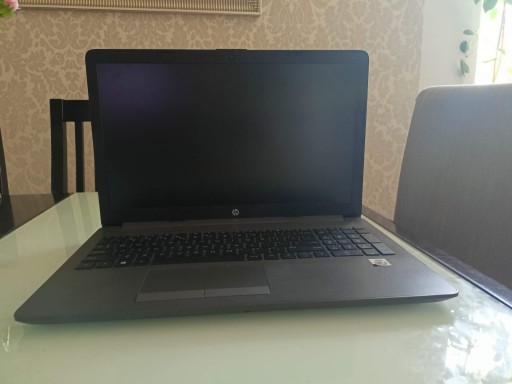 Zdjęcie oferty: Laptop HP HP 250 G7 i3