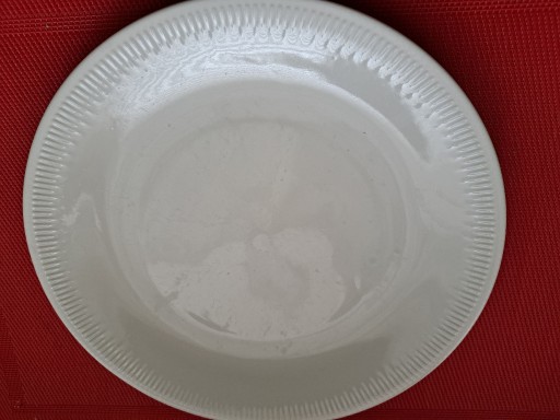 Zdjęcie oferty: Talerz porcelanowy obiadowy Włocławek z PRL biały 