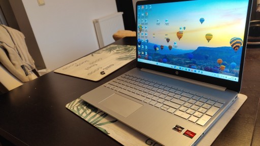 Zdjęcie oferty: Laptop HP15s 15,6" Ryzen 3  16 GB/512GB Win11 2023