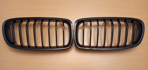 Zdjęcie oferty: Nowe nerki czarny połysk BMW F30 F31 F80 grill