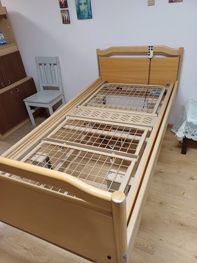 Zdjęcie oferty: łóżko rehabilitacyjne sterowane elektrycznie