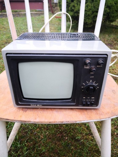 Zdjęcie oferty: Telewizor turystyczny Silelis 405 D-1 Starocie PRL