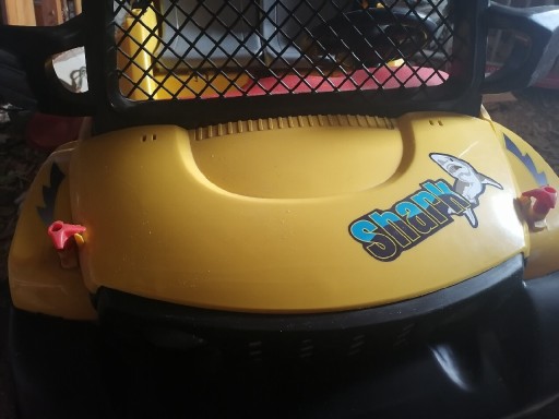 Zdjęcie oferty: Samochód na akumulator shark