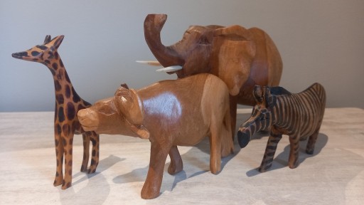 Zdjęcie oferty: Zwierzęta Afryki cztery rzeźby Kenia