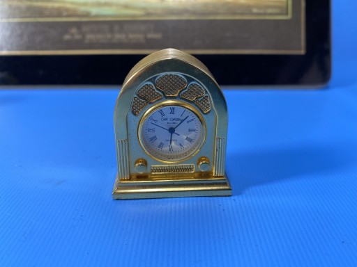 Zdjęcie oferty: Zegar zegarek miniatura. Stare radio