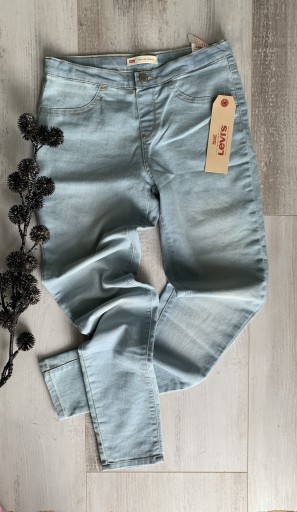 Zdjęcie oferty: Spodnie jeansy Levis dla dziewczynki 164cm nowe 