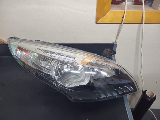 Zdjęcie oferty: Renault Megane 3 Lampa prawy przód 