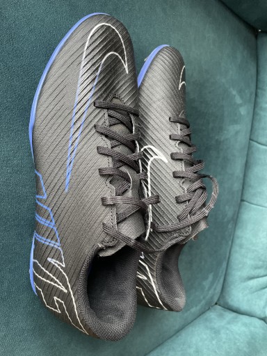 Zdjęcie oferty: Buty piłkarskie Nike Mercurial Vapor 15 rozmiar 43