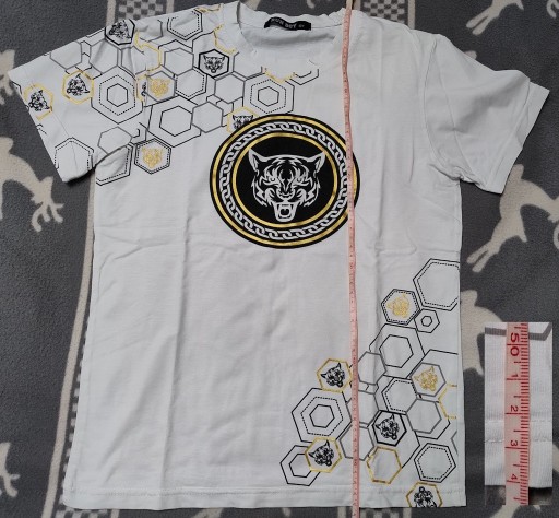 Zdjęcie oferty: Koszulka chłopięca z aplikacją