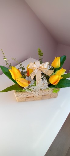 Zdjęcie oferty: Koszyczek z kwiatami dekoracja wiosenna nowa diy 
