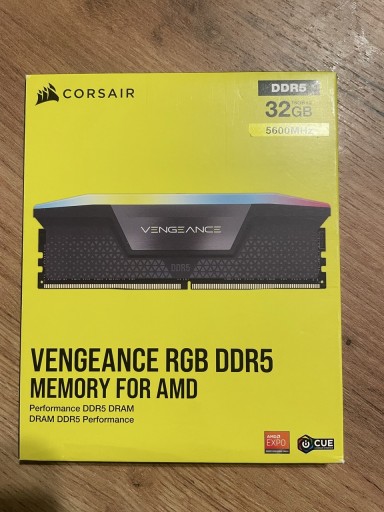 Zdjęcie oferty: Pamięć Corsair Vengeance RGB DDR5 32 GB 5600MHz CL40 CMH32GX5M2B5600Z40