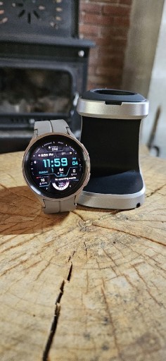 Zdjęcie oferty: Samsung Galaxy Watch 5 pro titanium 