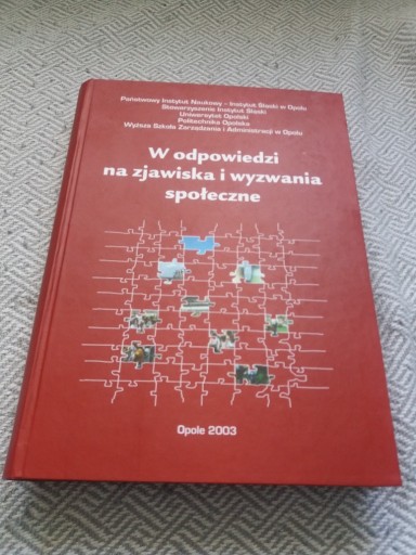 Zdjęcie oferty: W odpowiedzi na zjawiska i wyzwania społeczne