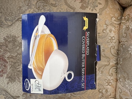 Zdjęcie oferty: Posrebrzana maselniczka nowa z nożykiem