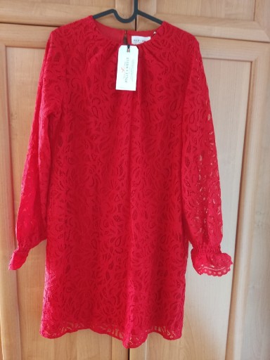 Zdjęcie oferty: Czerwona ażurowa sukienka nowa z metką 