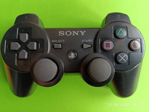 Zdjęcie oferty: Dualshock 3 / oryginalny / w niezłym stanie 