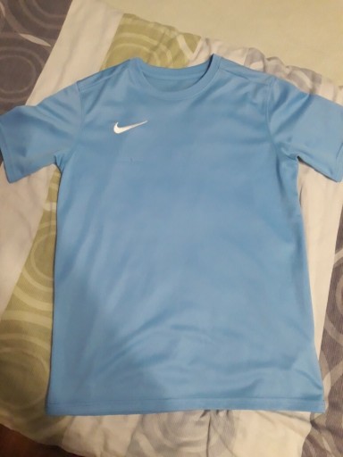 Zdjęcie oferty: Koszulka niebieska NIKE 147-158