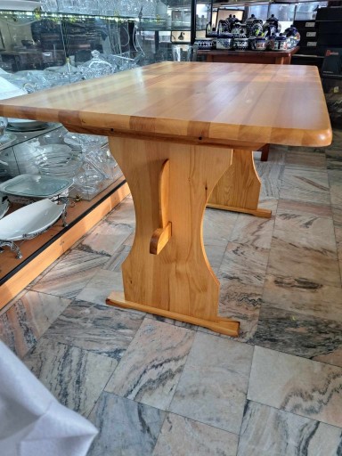 Zdjęcie oferty: Stół kuchenny drewniany o wymiarach 110x65 cm