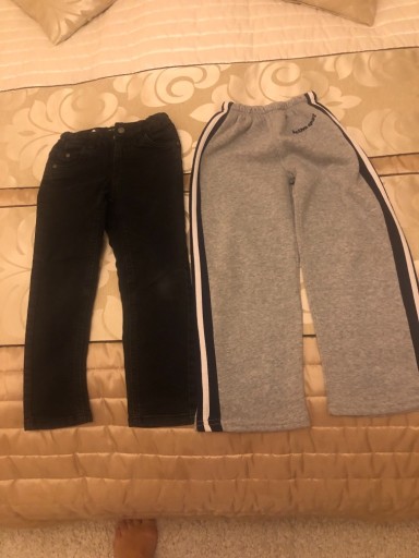 Zdjęcie oferty: Spodnie jeansowe czarne r 116